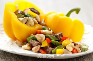 彩椒菱角牛肉粒的做法步骤:8