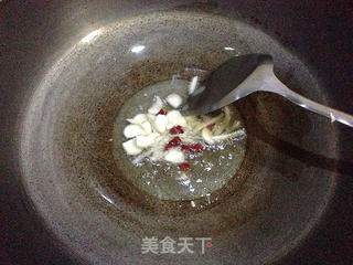 洋葱青椒炒花蛤的做法步骤:3