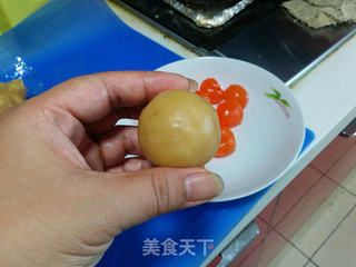 广式莲蓉蛋黄月饼的做法步骤:11