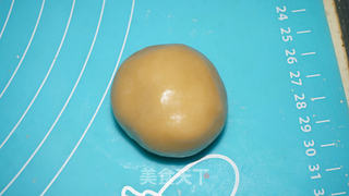 广式白豆沙蔓越莓月饼的做法步骤:10