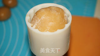 广式五仁月饼的做法步骤:11