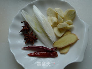 香菇炖鸡腿的做法步骤:5