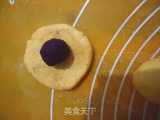 南瓜紫薯芝麻饼的做法步骤:6