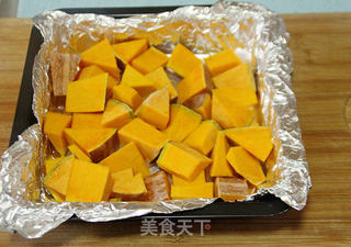 秋の乐章:【肉桂香料烤大蒜南瓜】的做法步骤:2