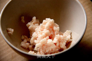 微波炉蒸虾饺的做法步骤:2