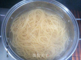 肉酱意大利面的做法步骤:2