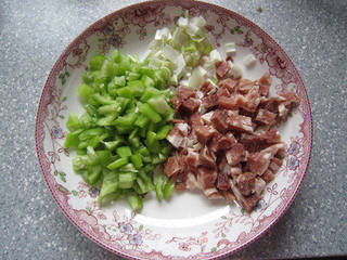 有色有料妙味道的蛋炒饭的做法步骤:2