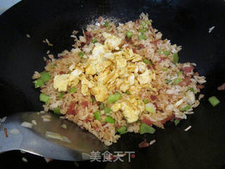 有色有料妙味道的蛋炒饭的做法步骤:8