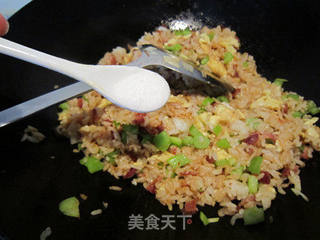有色有料妙味道的蛋炒饭的做法步骤:9