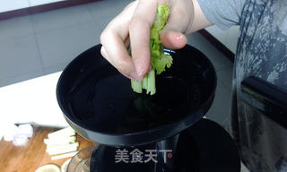 减肥佳品玉米汁 SKG9999原汁机食谱的做法步骤:4