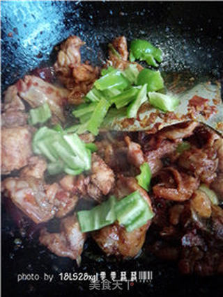 荤中之素:香辣兔的做法步骤:7