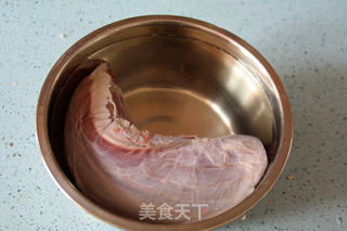 老爸的拿手菜:【家传卤水牛腱】的做法步骤:2