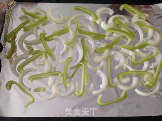 烤鱿鱼(铁板鱿鱼风味)的做法步骤:2