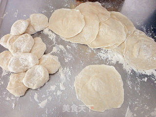芹菜肉馅饺子的做法步骤:7
