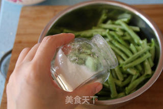 与懒无关：【山西豆角焖面】的做法步骤：3