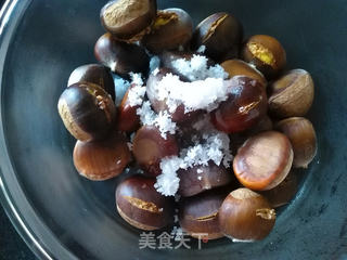 糖炒栗子的做法步骤:4