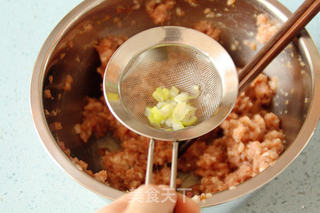 鲜虾猪肉芹菜饺子的做法步骤:8