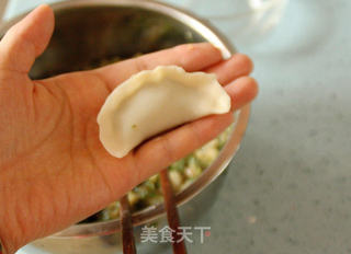 鲜虾猪肉芹菜饺子的做法步骤:19
