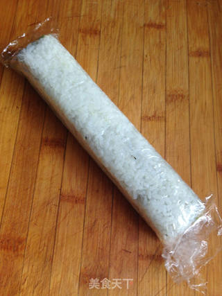 肉蛋三文鱼寿司的做法步骤:8