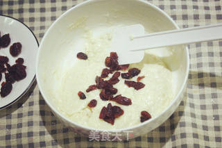 蔓越莓麦芬纸杯蛋糕的做法步骤:6