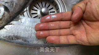 酥煎带鱼的做法步骤：1