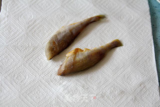 用传统的方法制作冰凉开胃的【豉汁小黄鱼】的做法步骤:18