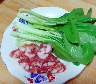 腊肠稻香米煲仔饭的做法步骤:4