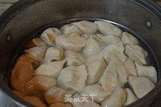 芹菜大肉水饺的做法步骤:18