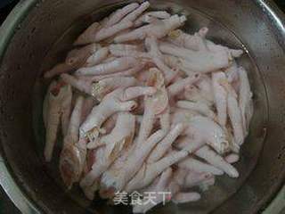 好吃停不了口滴【泡椒凤爪】的做法步骤:3