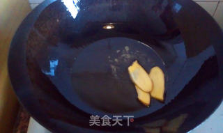 云耳山药炖鸡汤的做法步骤:2