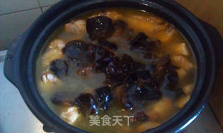 云耳山药炖鸡汤的做法步骤:7