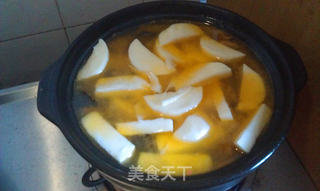 云耳山药炖鸡汤的做法步骤:8
