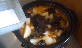 云耳山药炖鸡汤的做法步骤:9