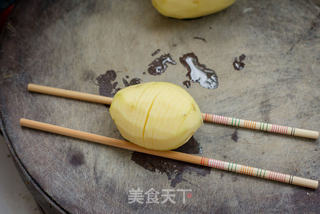 风琴土豆的做法步骤:2