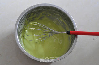 菠菜蜜豆蛋糕卷的做法步骤:5