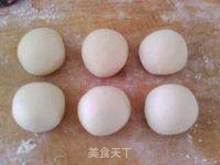 初次尝试豆沙包的做法步骤:4