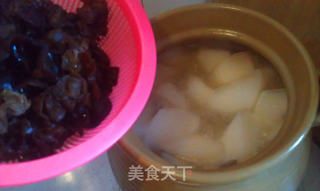 萝卜云耳骨头汤的做法步骤:8