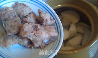 萝卜云耳骨头汤的做法步骤:6