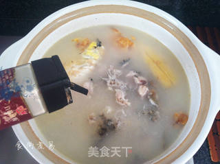 滋润美肤~鲫鱼鸡蛋汤的做法步骤:11