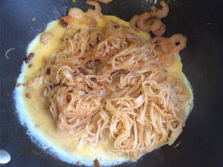 泰式炒河粉(Pad Thai)的做法步骤:10