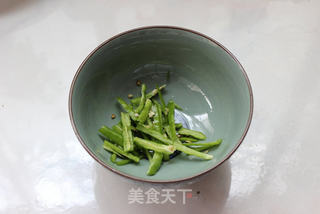 够酸爽,才有味——蔬菜凉面的做法步骤:5