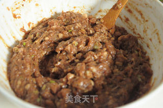 冬季速冻食品之---松软爽滑猪肉面筋大丸子的做法步骤：6
