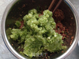 猪肉芹菜饺子的做法步骤:3
