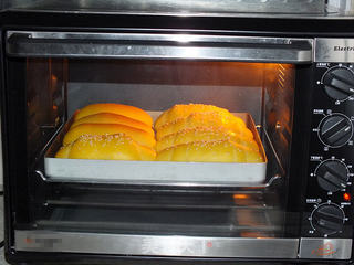 胡萝卜面包卷的做法步骤：14