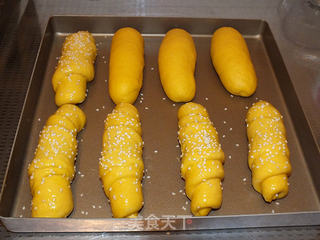 胡萝卜面包卷的做法步骤：13