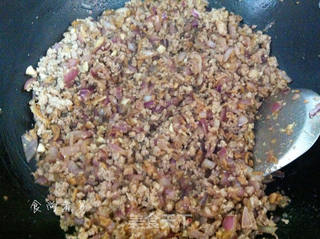 洋葱菜圃蒜香肉酱的做法步骤:12