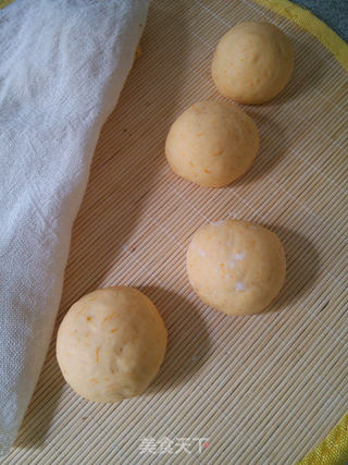 黄金南瓜馒头的做法步骤:3