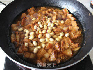 莲子红烧肉的做法步骤:8