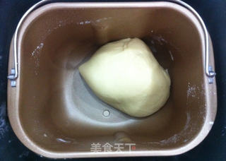 培根沙拉面包的做法步骤:2