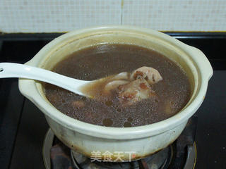 黑豆莲藕排骨汤的做法步骤:6